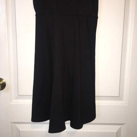 💘Monteau black dress over the shoulder sleeves! - Picture 3 of 11